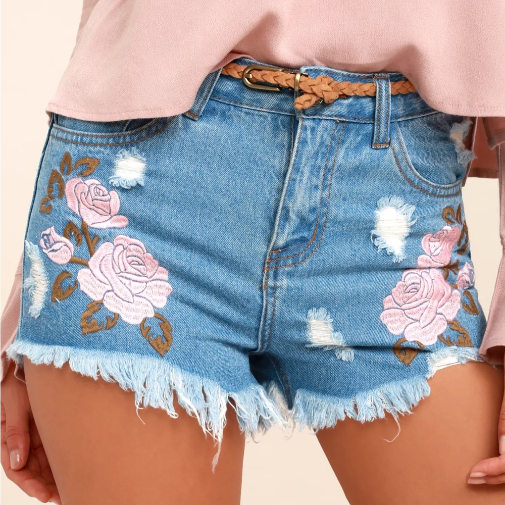 TopShop Moto Mom Blue Jean Shorts with Pink Floral Embroidery women’s size 6